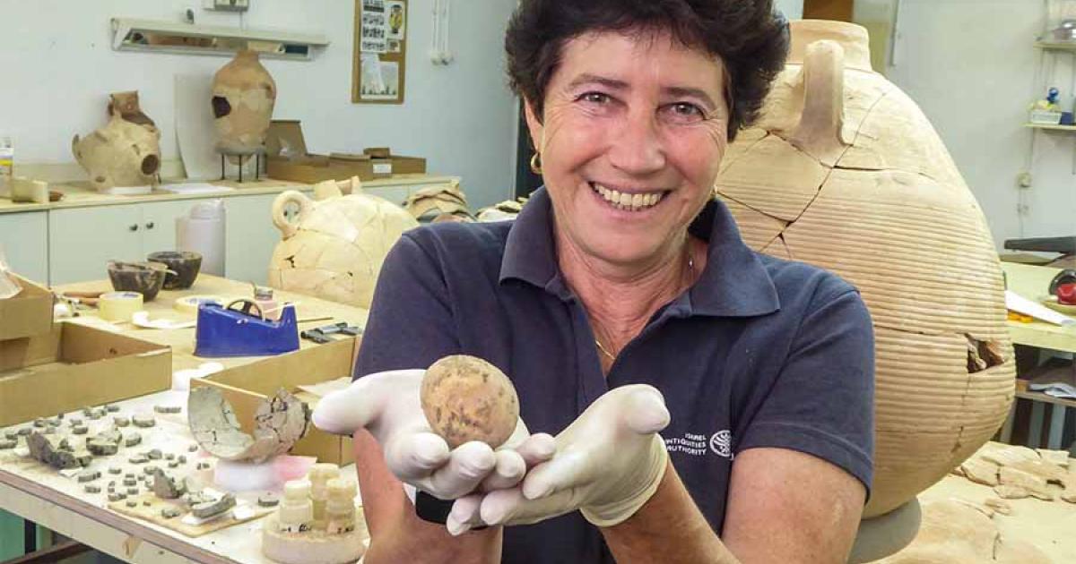 1000-Year-Old Chicken Egg Found in Israeli Cesspit