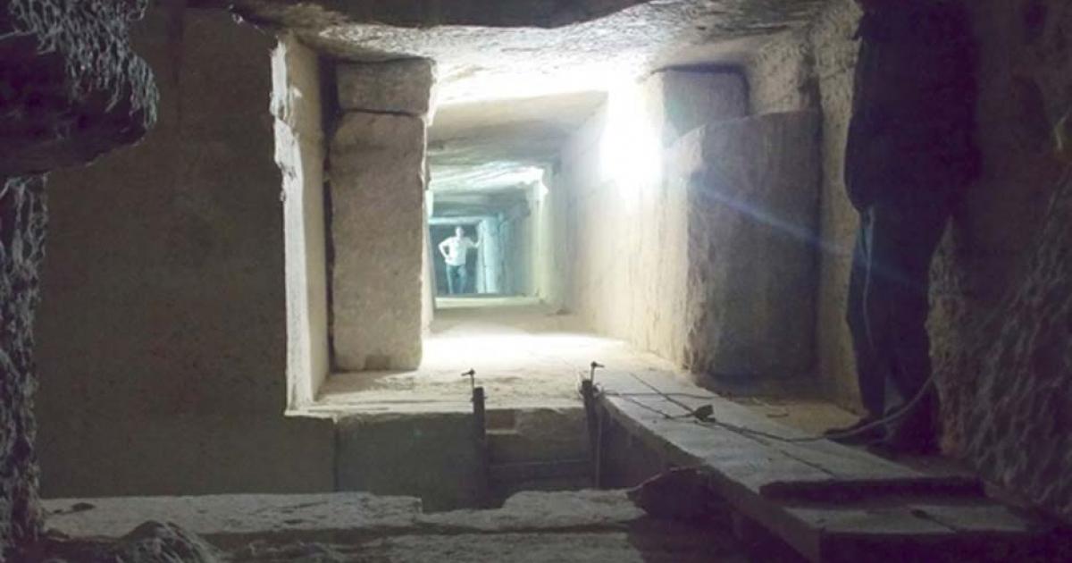 Chamber in the Tomb of Senwosret III. The tomb features sloping passages between chambers. 