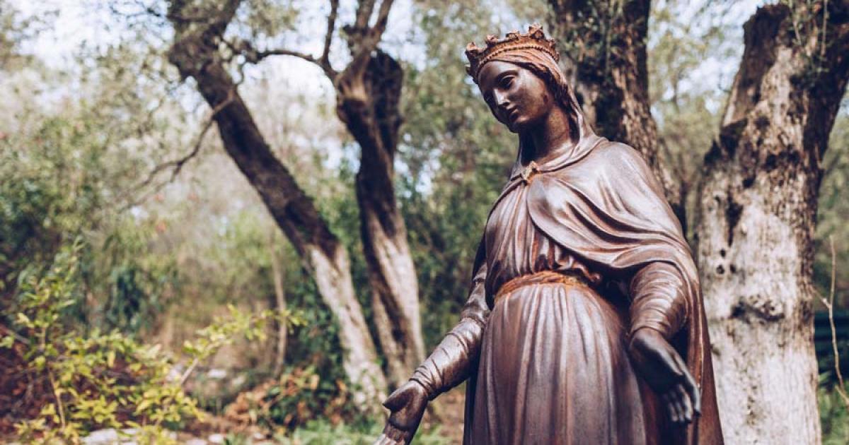 Aethelthryth: The Extraordinary Medieval Virgin Queen and Saint 