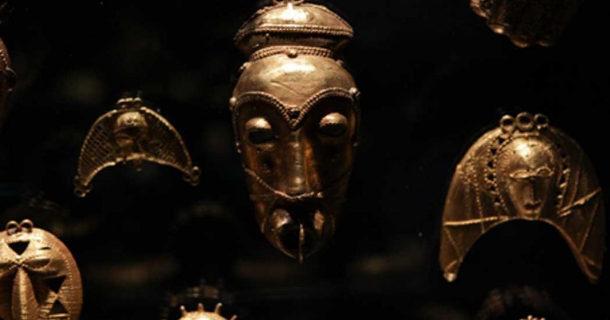 The most striking feature of African gold adornment is the wealth of its proverbial imagery. Many of the objects depict animals, birds, fish, insects, seeds, manmade objects and fruit. (© Javett-UP Collection)