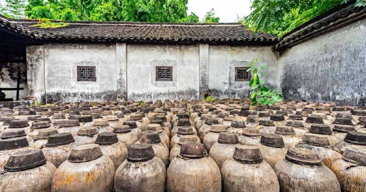 Ancient amphorae found in Wuzhen, China. Please note that this is a representation and are not the amphorae used in the study.        Source: lotusjeremy / Adobe stock