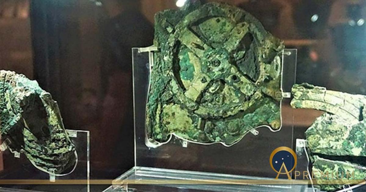 Antikythera Mechanism -  National Archaeological Museum, Athens by Joy of Museum (CC BY-SA 4.0)