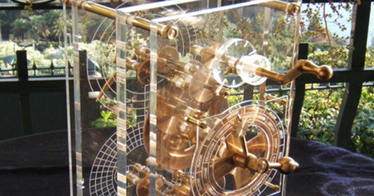 Modern model of the Antikythera Mechanism ( CC BY-SA 3.0 )