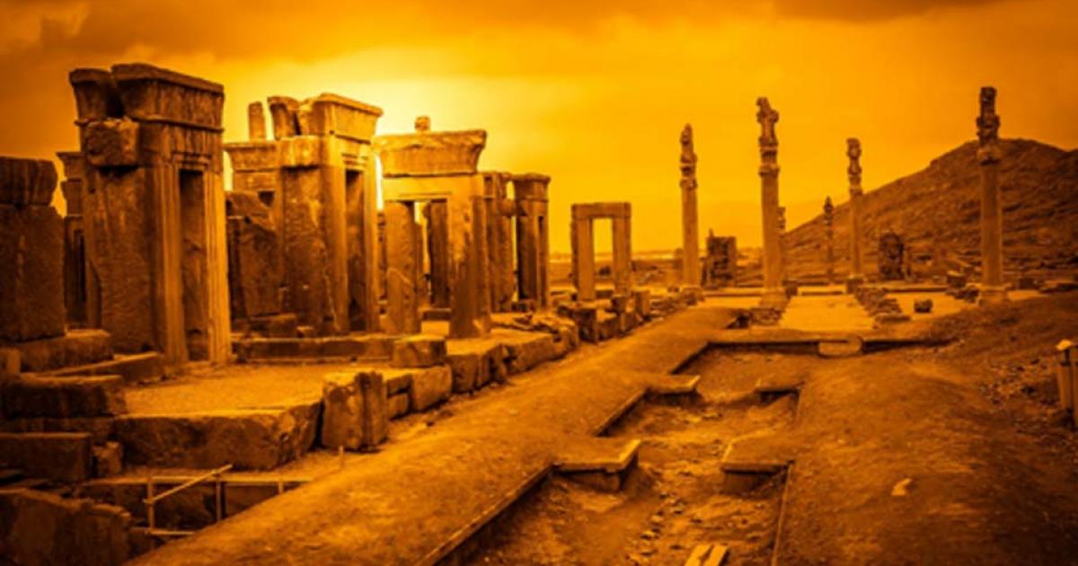 Ruins of ancient Persepolis, Iran, with the columns of the Apadana Hall on the right. Source: pawopa3336 / Adobe Stock.