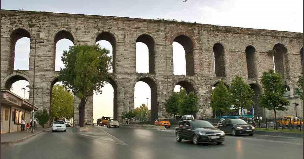 The "downtown" Istanbul Bozdoģan Kemeri bridge is one of the most famous sections of the Roman aqueduct of Constantinople.