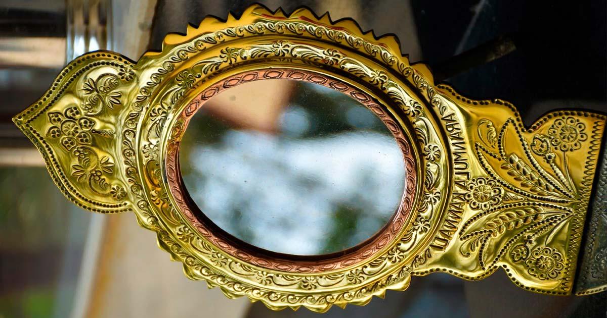 Aranmula Kannadi Mirror. Source: SREEDAS / Adobe Stock.