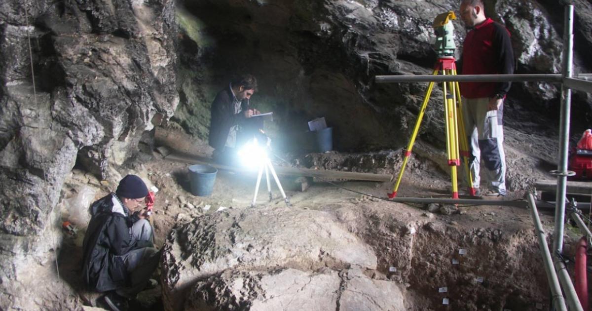 Archaeologists excavate the Red Lady’s burial site in 2010 
