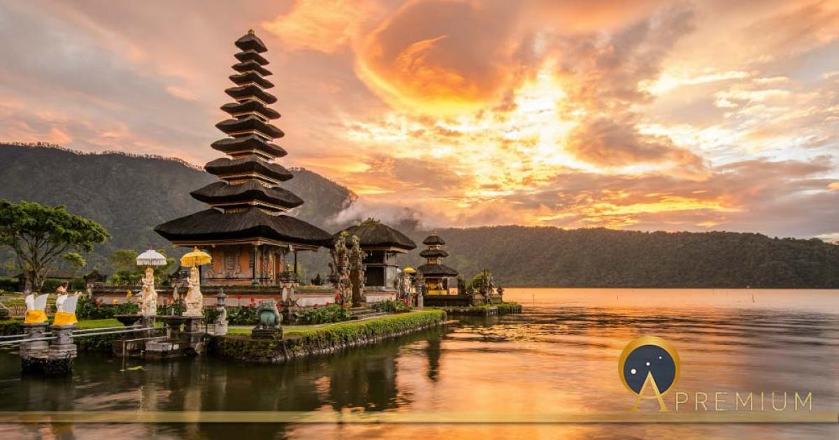 Pura Ulun Danu Bratan at Bali, Indonesia (zephyr_p/ Adobe stock)