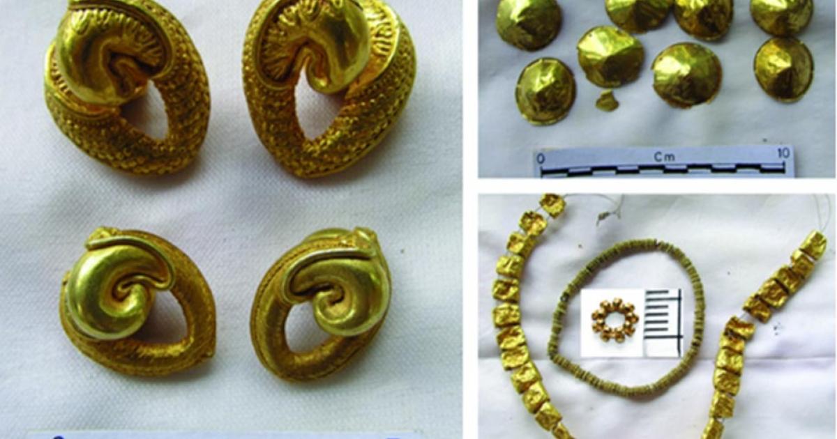 Bali gold ornaments found at Pangkung Paruk.         Source:  A. Calo / Antiquity Publications Ltd