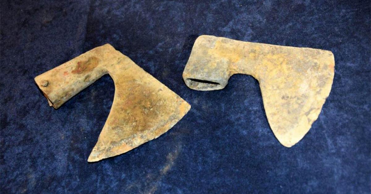 Battle axes from the Battle of Grunwald have been discovered during a sweep by volunteer metal detectorists in Poland. Source: Zwiadowca Historii
