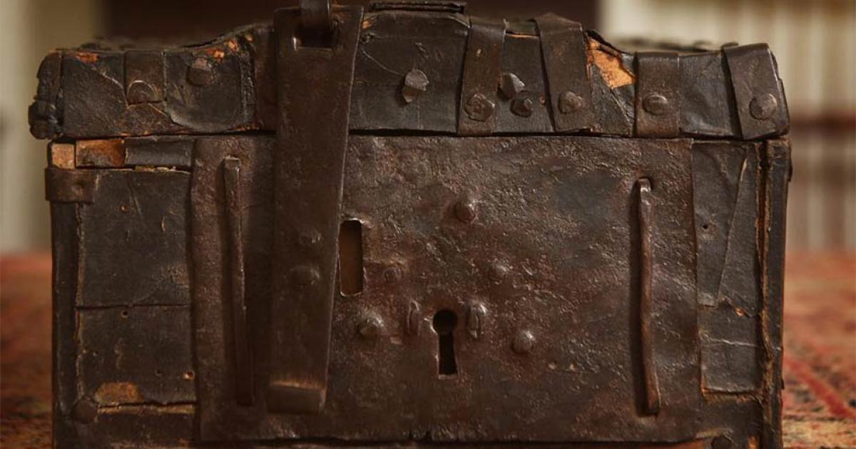 The Bodleian Book Coffer: A Kindle Of The Middle Ages