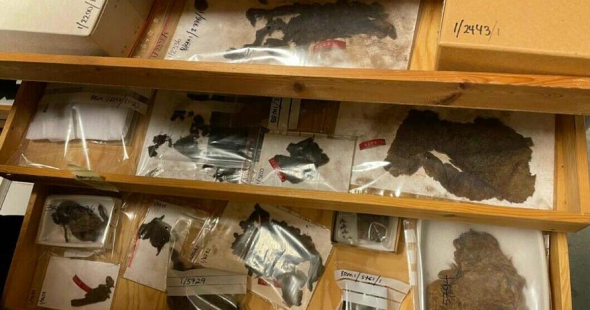 The Borgund Viking village museum basement has drawers upon drawers with remains of textiles from perhaps a thousand years ago. They can tell us more about what kind of clothes people in Norway wore during the Viking Age and the Middle Ages.	Source: Bård Amundsen / sciencenorway.no