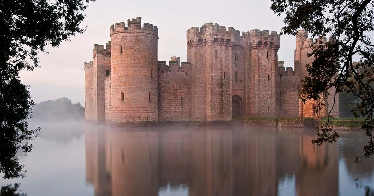 Bodiam Castle, England. Source: veneratio / Adobe Stock.
