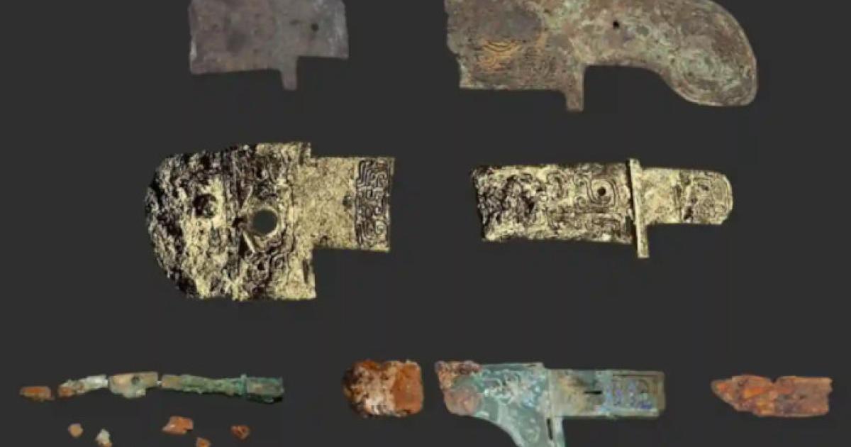 Fragments of the K7QW-TIE-1 meteorite iron artifact from Sanxingdui. 