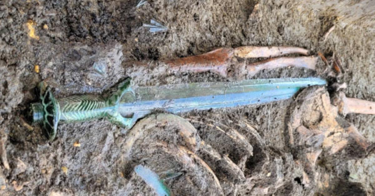 The Nördlingen sword in situ at the discovery site.