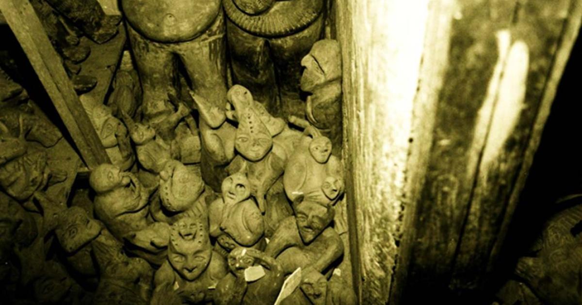Hundreds and Hundreds of objects in the once-secret collection of Professor Cabrera. 