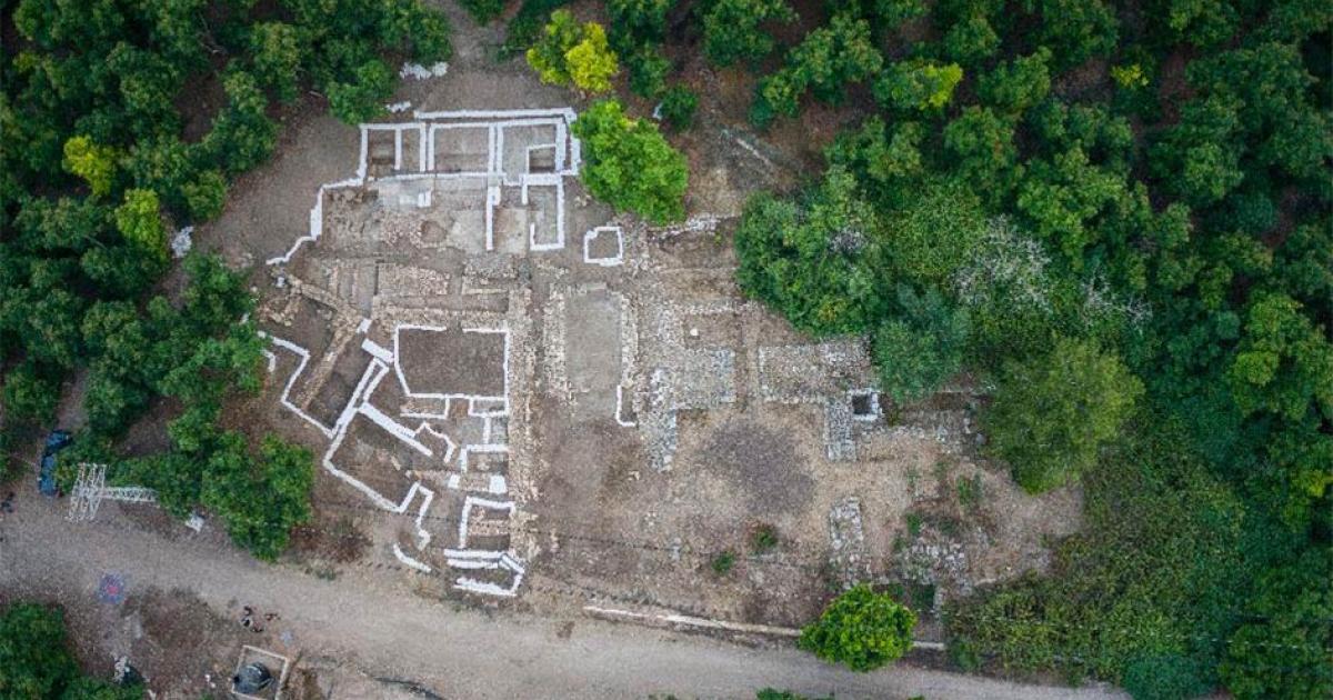 Overhead view of the Canaanite palace excavations in Tel Kabri, Israel. Source: Timothy Pierce