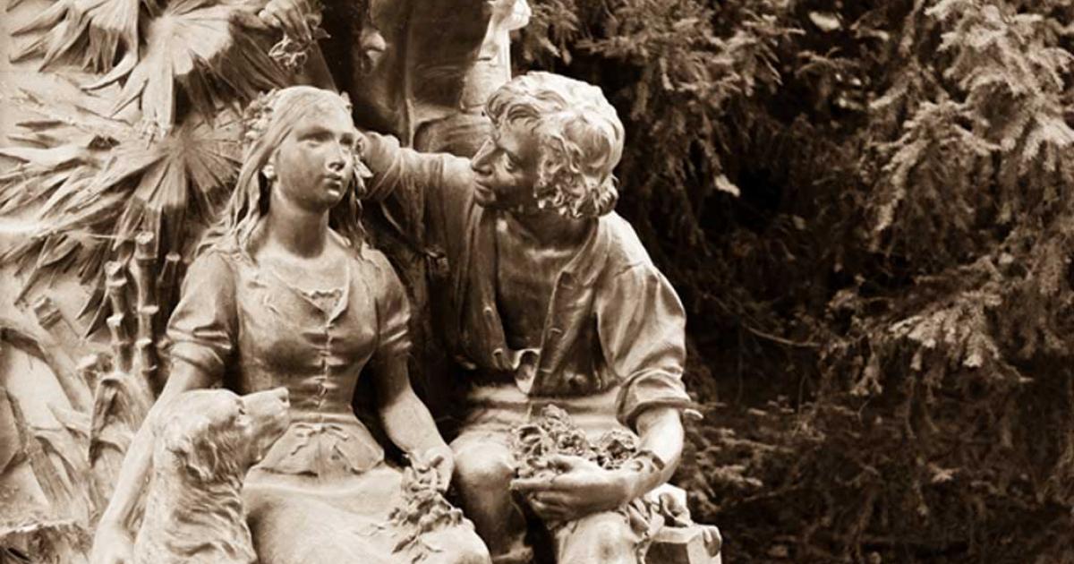 Statue representative of courtship rituals.