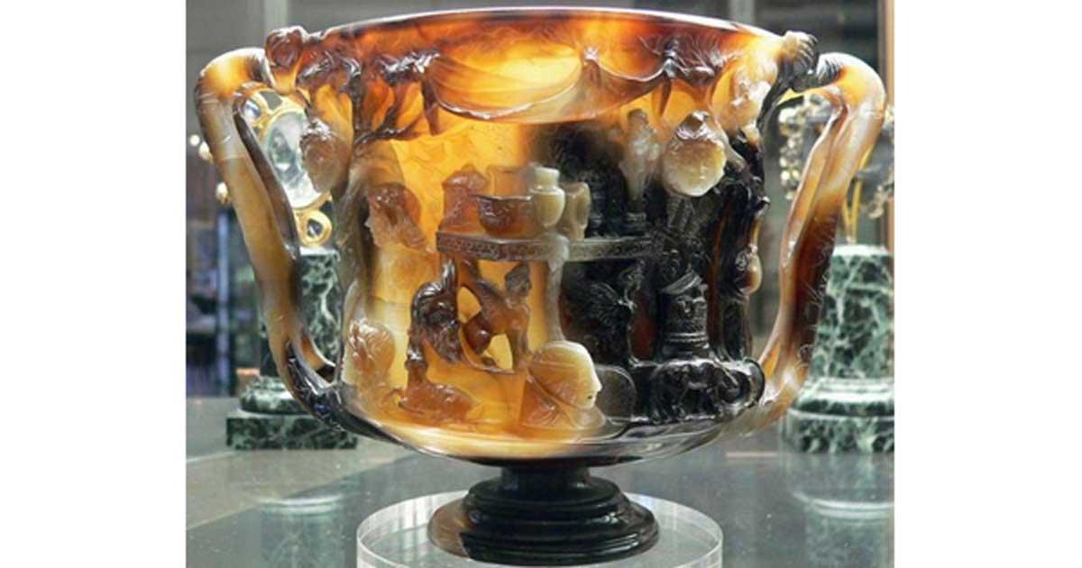Old Symbols, New Feelings: How Did the Cup of Ptolemies Become a Chalice of Christ?