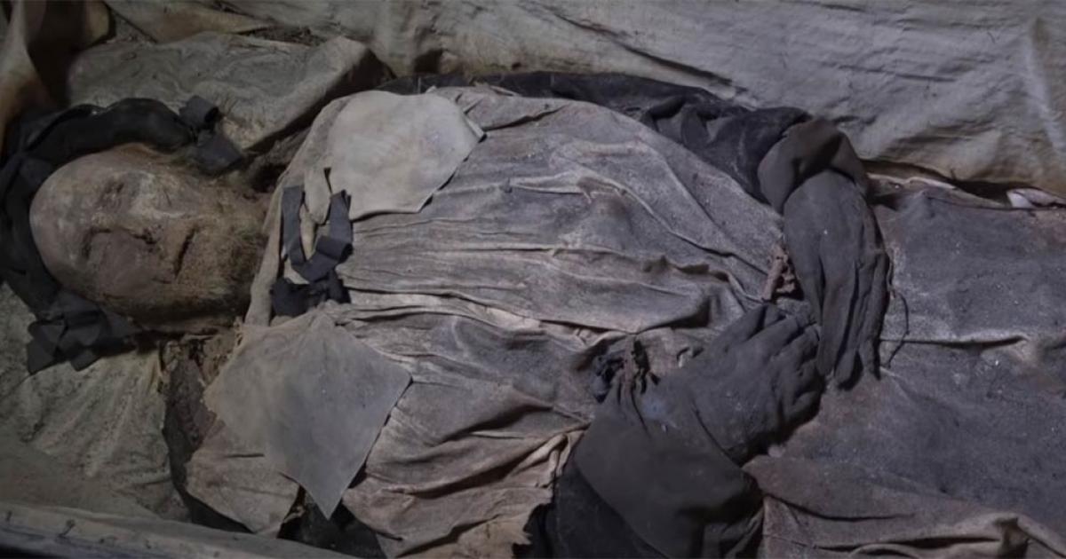 The Danish mummified bishop, Peder Pedersen Winstrup, whose body has provided the latest evidence for the ancient origins of tuberculosis. Source: Lund University / YouTube screenshot