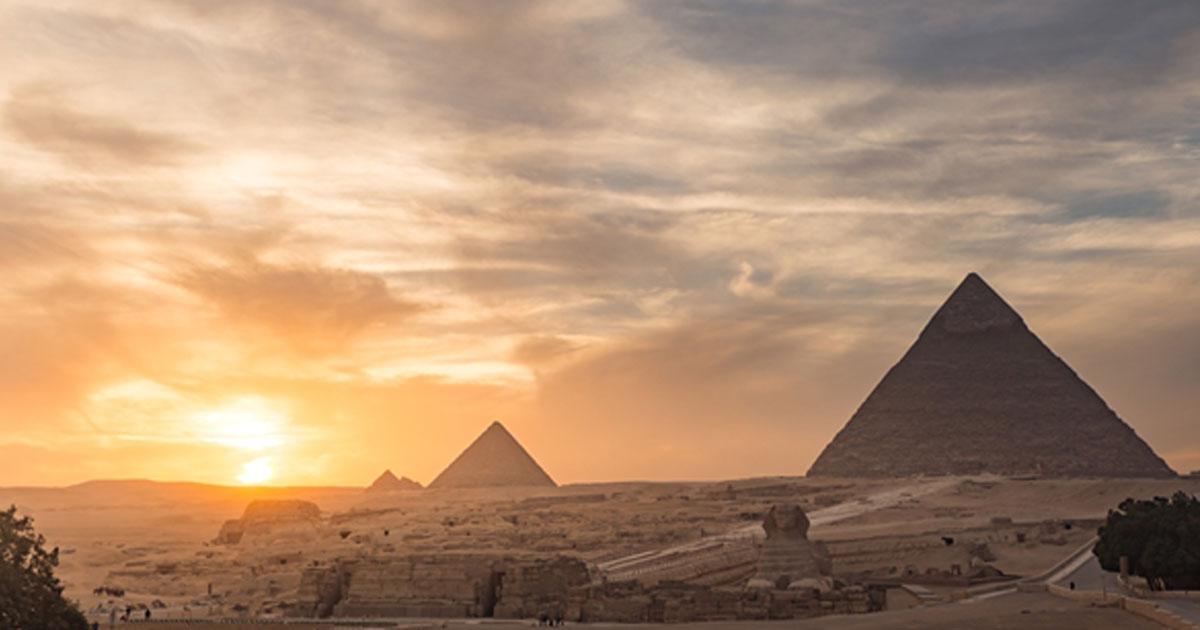 Giza pyramids where the Dixon relics were discovered. Source: kanuman / Adobe.