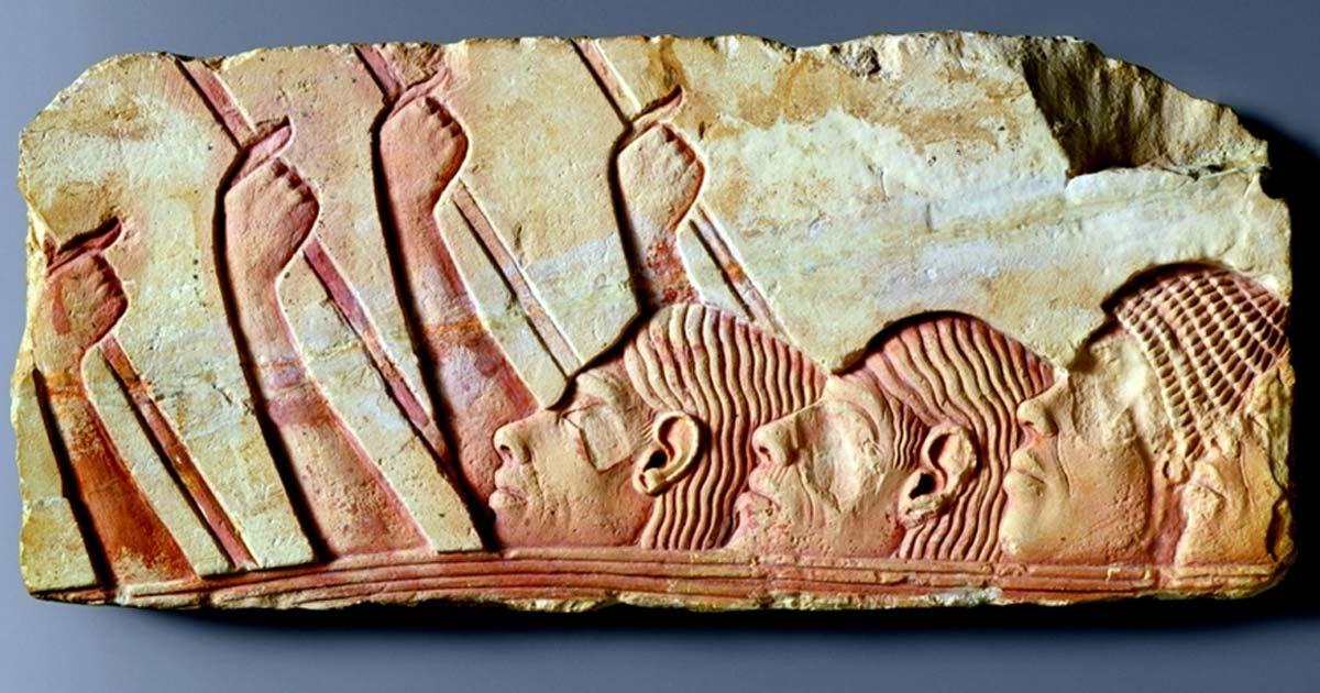 Foreigners accompany a triumphal procession of the King; design by Anand Balaji (Photo credit: Metropolitan Museum of Art, New York); Deriv.