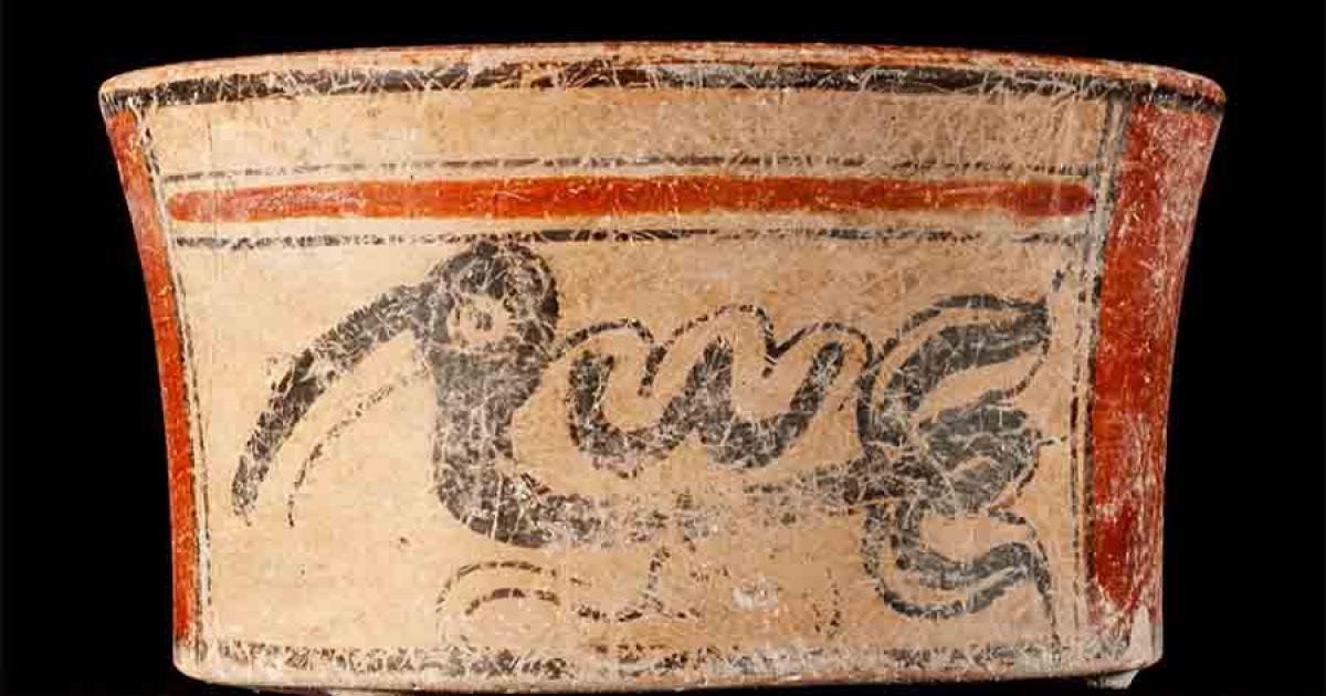 One of the two colorful painted pots, which were the only grave goods buried with the El Palmar diplomat.	