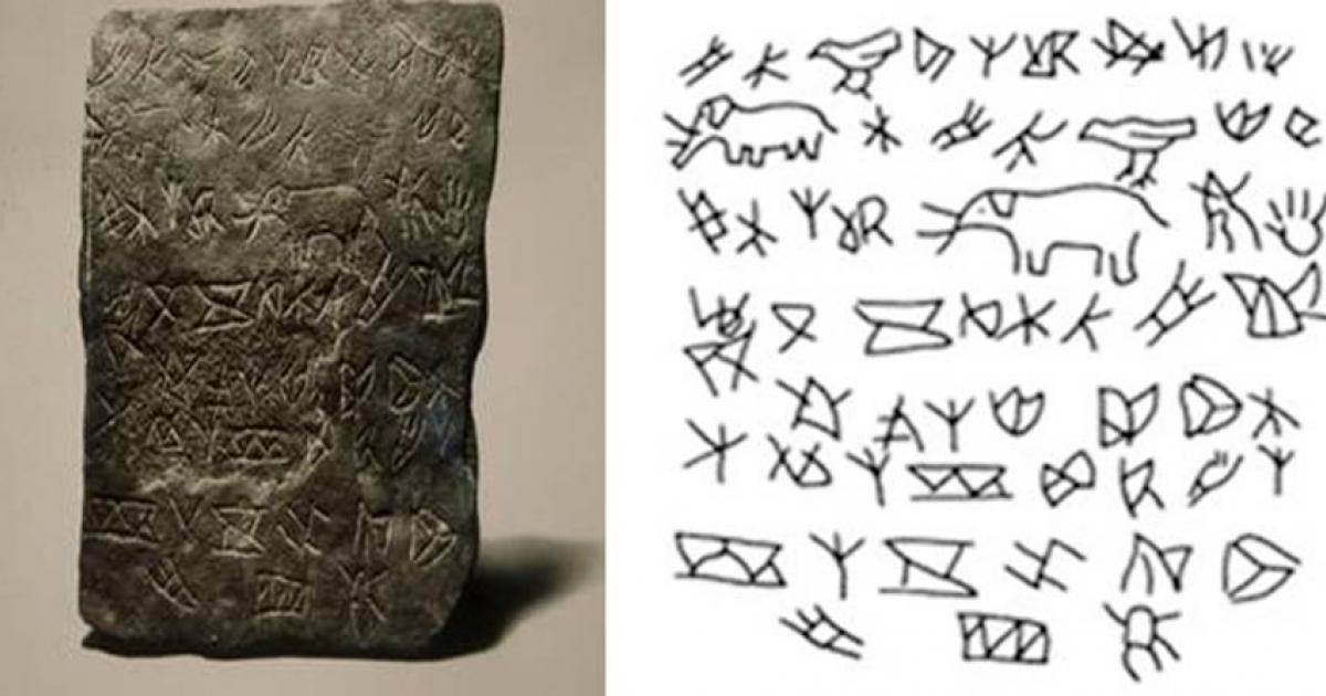 The ‘Elephant Slab’, (left) and sketched markings (right).