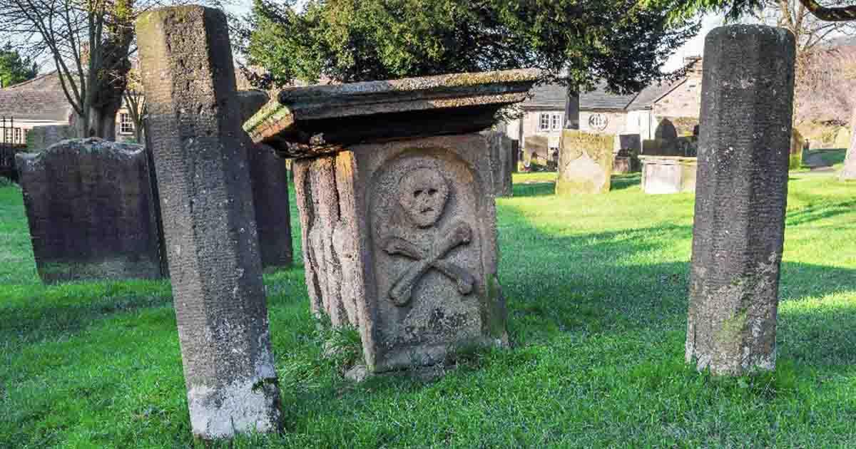 Eyam’s Ultimate Sacrifice: Medieval Village Locked Down to Stop the Plague