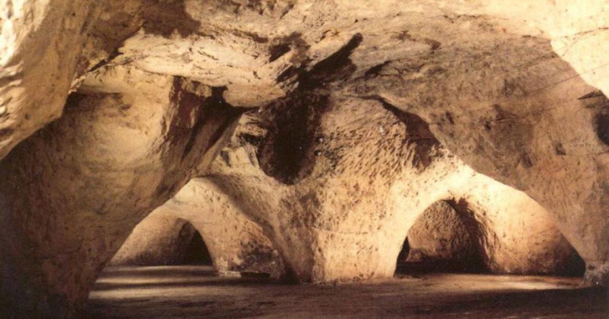 The Historic Grottoes of Folx-les-Caves