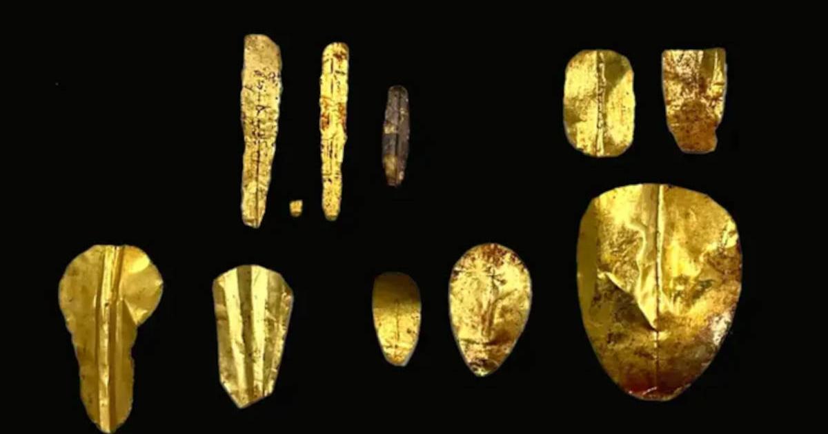 Gold tongues and fingernails found at Oxyrhynchus.