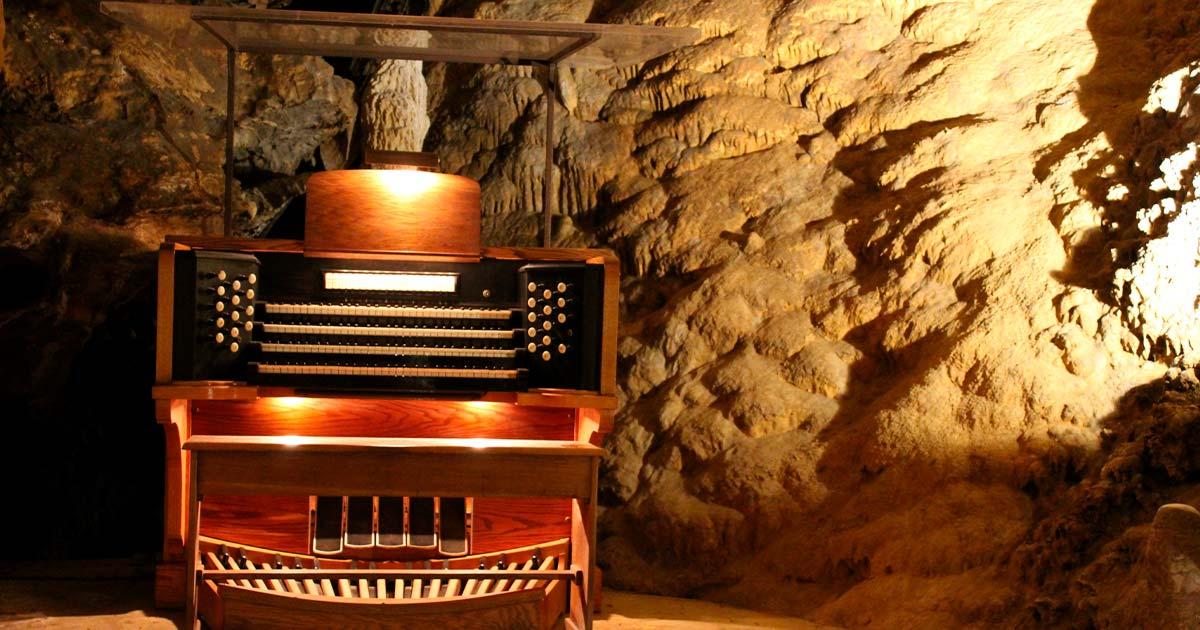 Music in Luray Caverns. Source: KLugo / Adobe Stock.
