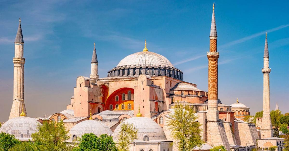 Istanbul’s world-famous Hagia Sophia museum to become a fulltime mosque in July 2020      Source: romas_ph/Adobe Stock
