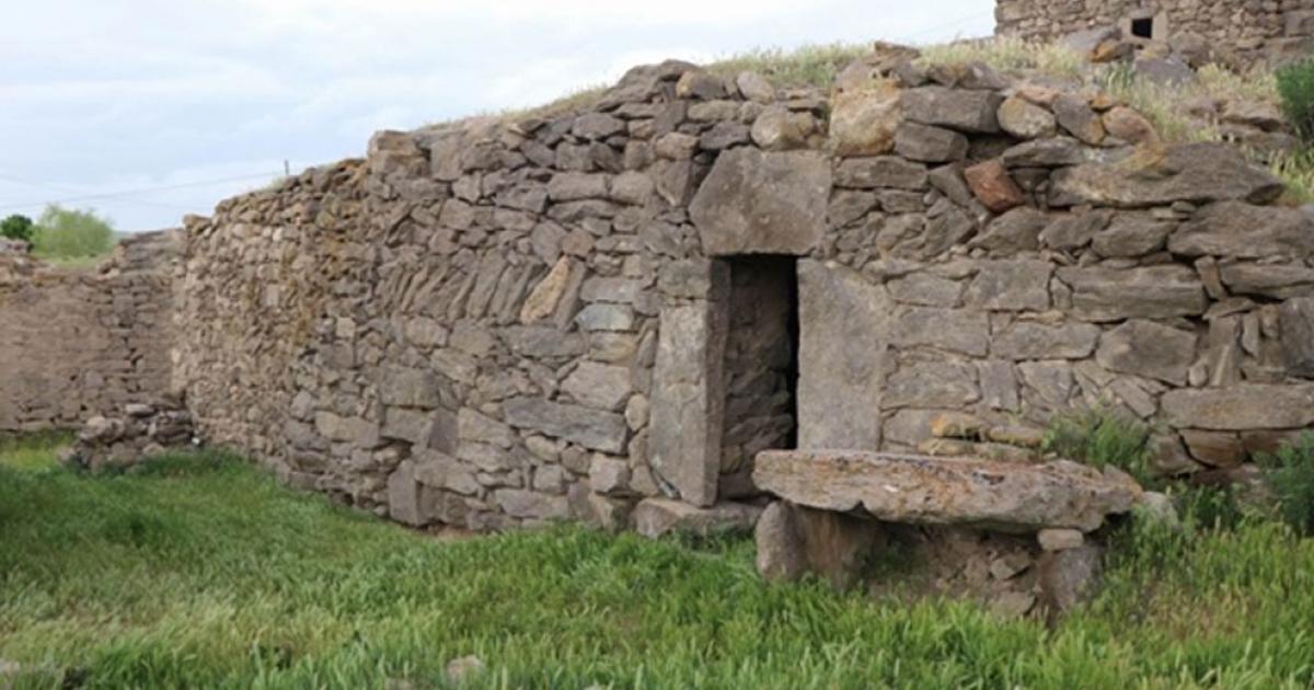Site of discovery of ancient barn carvings . Source: Yücel Şenyurt / Fair Use.