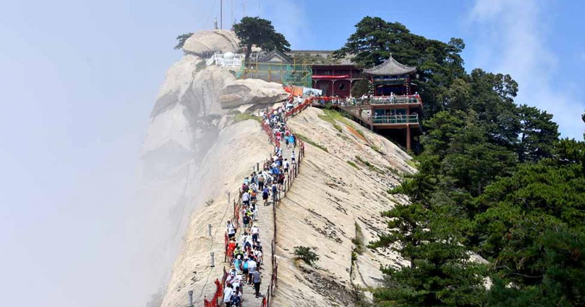 Mount Huashan Teahouse, Mount Hua, China. Source: Victor / Adobe Stock.