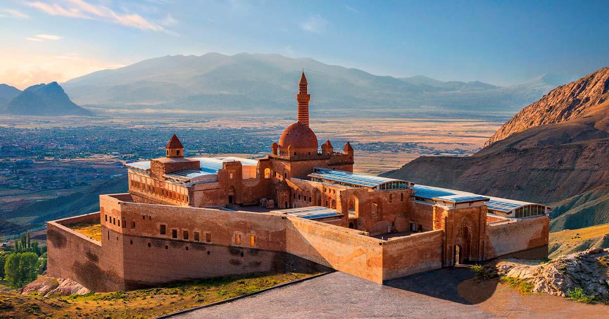 Ishak Pasha Palace, Turkey. Source: MehmetOZB / Adobe Stock.