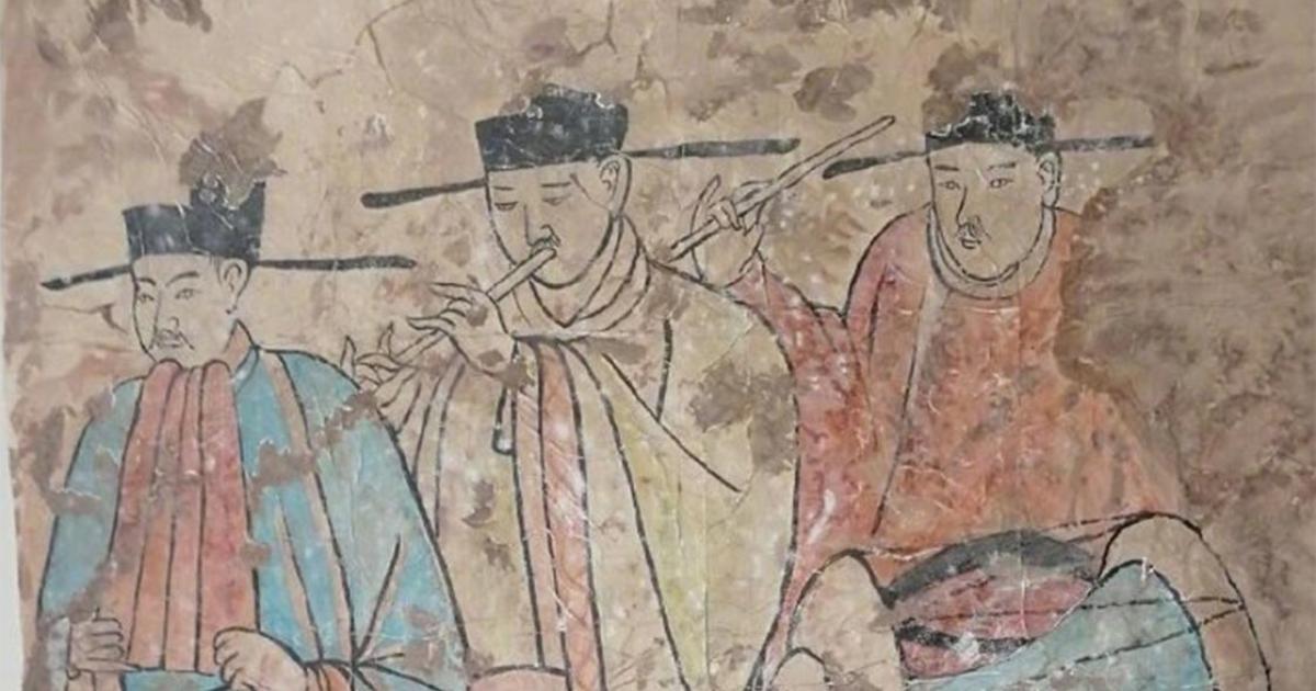Farmers in Inner Mongolia discovered this ancient fresco depicting Khitans playing music. Source: Xinhua