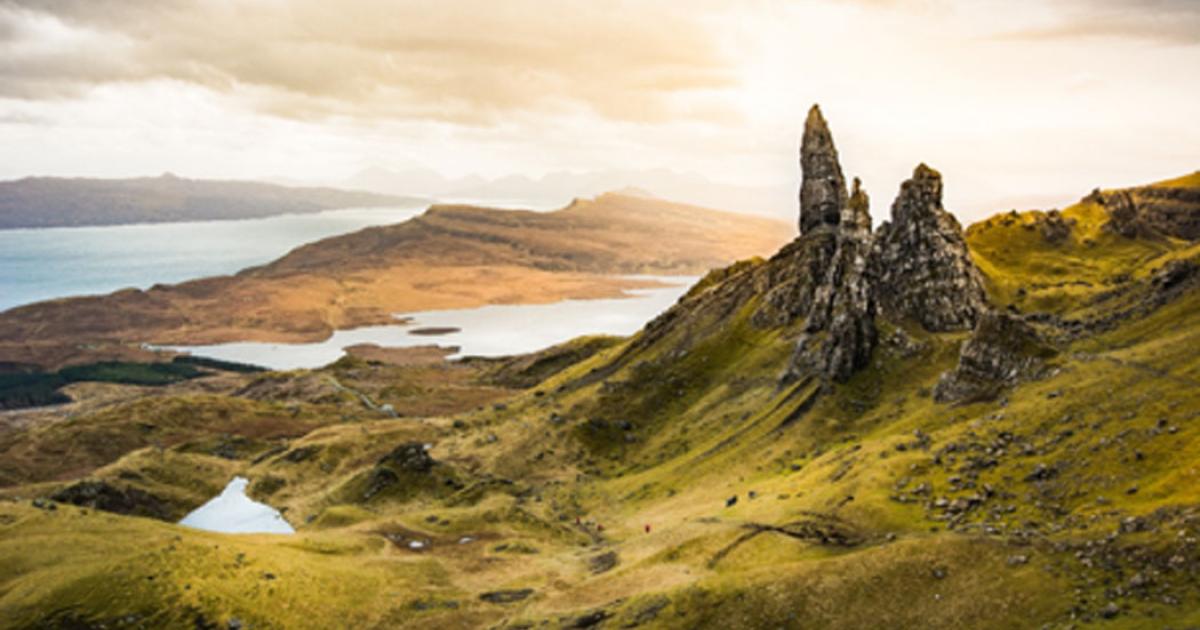 An island in Scotland (supakit / Adobe Stock)