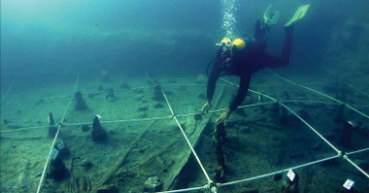 Underwater excavation of the site of La Marmotta in Lake Bracciano.  Source: Museo delle Civiltà-Mario Mineo/Antiquity Publications Ltd