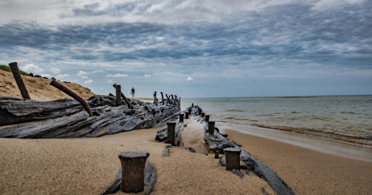 Lake Erie is believed to be home to over 2,500 shipwrecks. A few have been found washed up on beaches after violent storms. 		Source: David Arment / Adobe Stock