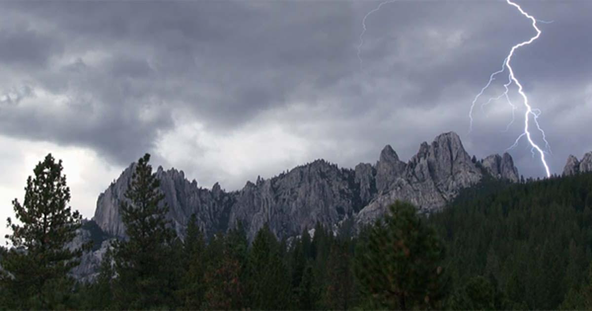 Legends of Mount Shasta: “The Abode of the Devil” Part 4 – Investigating the Castle Crags Petroglyphs