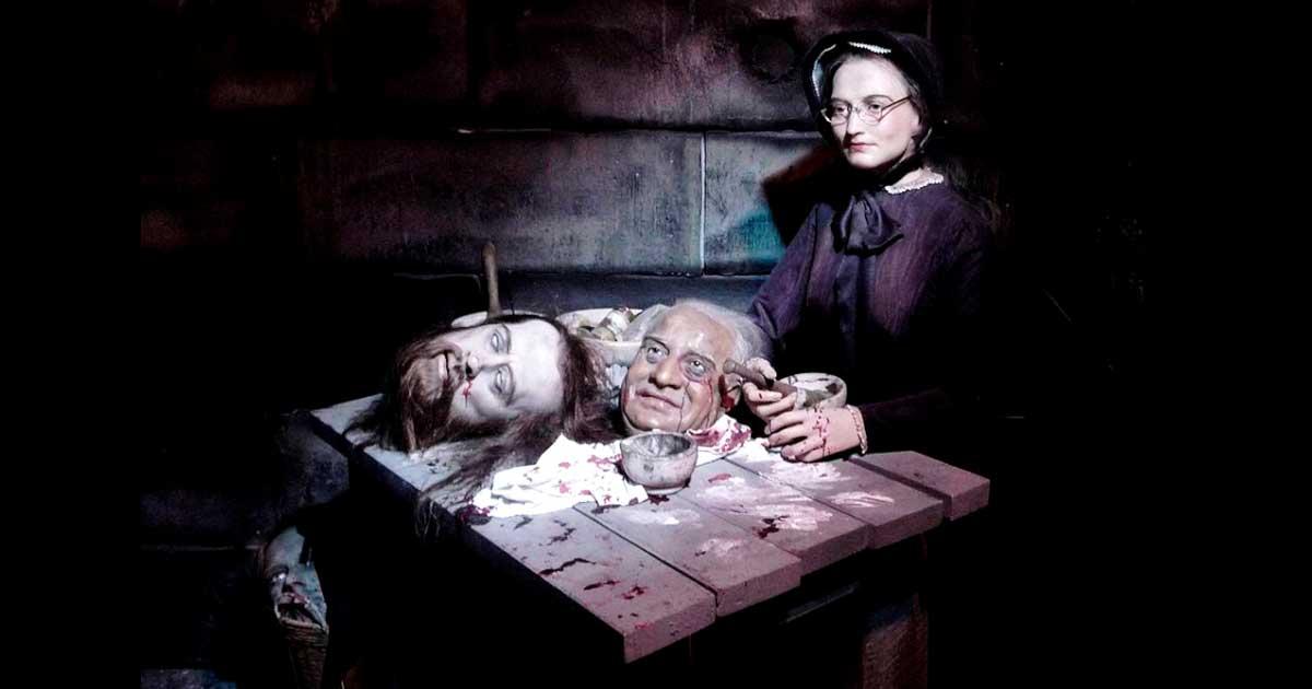 Wax likeness of Madame Tussaud with her guillotine victims of the French Revolution in Paris, on display at the Royal London Wax Museum in British Colombia. Source: Herb Neufeld / CC BY 2.0