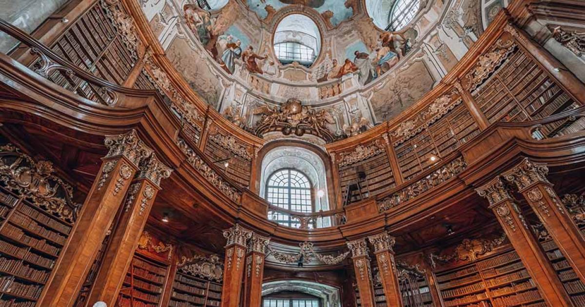 Imperial national library of Vienna, Austria. Source: Davidzfr / Adobe Stock.