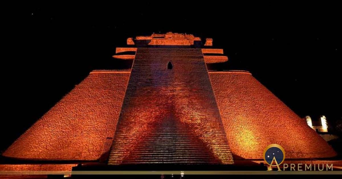 The Pyramid of the Magician at Uxmal, a Maya observatory, under a starry sky which includes the constellation of Orion, to the left. (Image: © Jonathon Perrin)