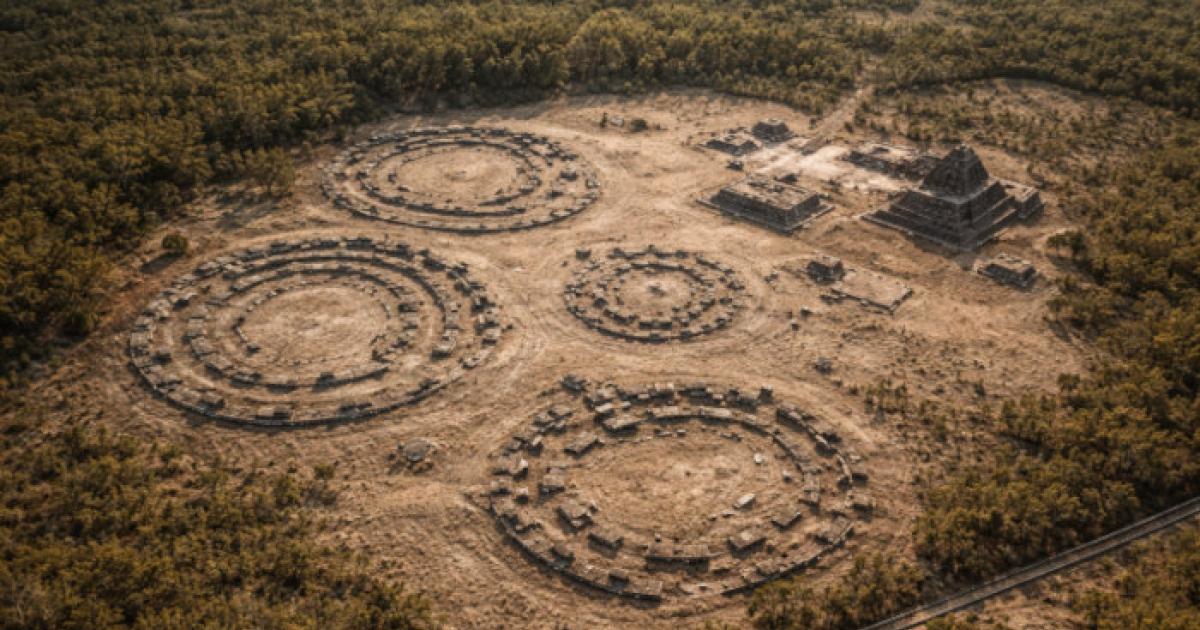 AI generated aerial view of a nested architectural complex created by the author of the study.