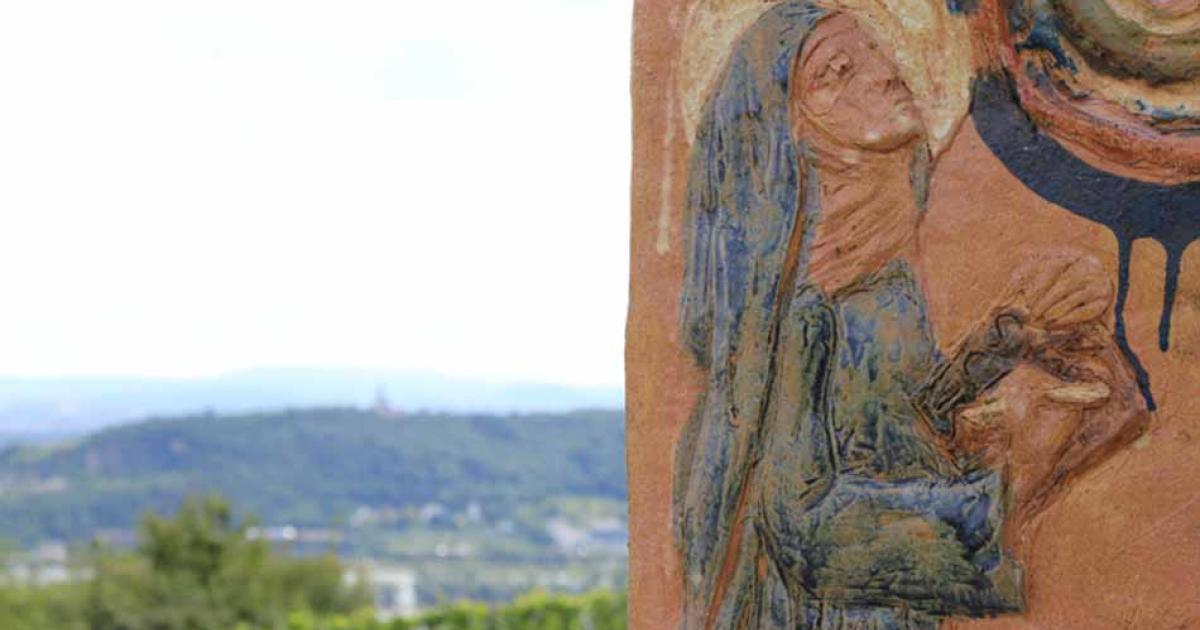 Picture of St. Hildegard near Bingen at Rhine River. Source: Philipp/Adobe Stock