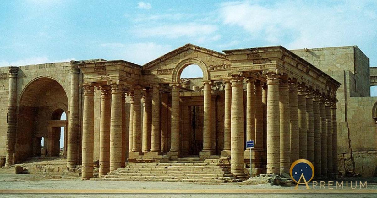 Facade of Temple (CC BY-SA 3.0)