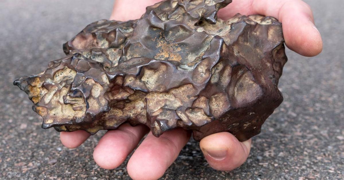 Extraterrestrial crystal in Siberia