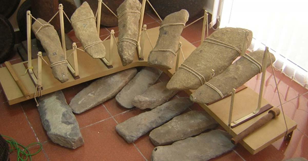 The Mysterious Lithophones of Vietnam: Descendants of the First Musical Instruments?