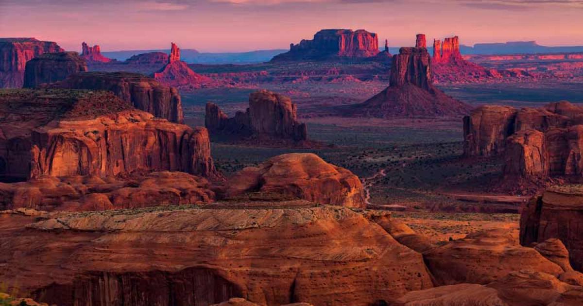 Hunts Mesa in the Navajo National Monument, which has three well-preserved Ancestral Puebloan people's cliff dwellings.     Source: Bill45 / Adobe Stock